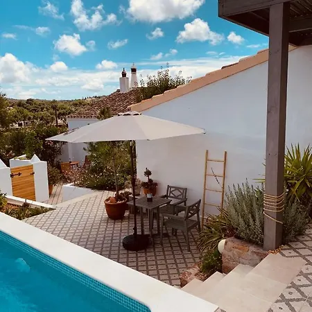 Casa de Férias Casa Na Colina : The And The Long House