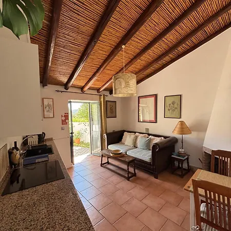 Casa Na Colina : The And The Long House São Brás de Alportel